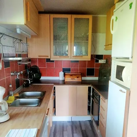 Nap-hal Kozvetlen Vizparti Haz Ferienhaus *